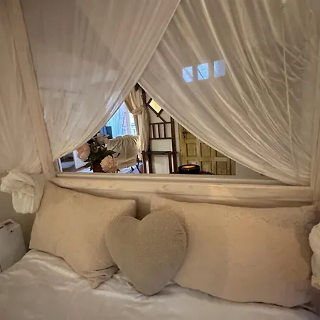 L'atelier De Rachel, Loft Romantique Supercentral Apartment